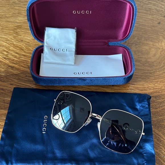 Gucci Silver and Black Sunglasses